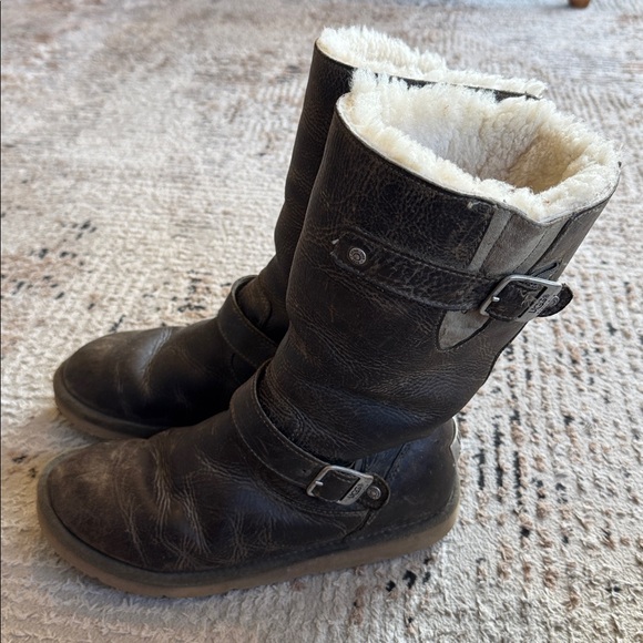 UGG Kensington boot - Picture 2 of 14